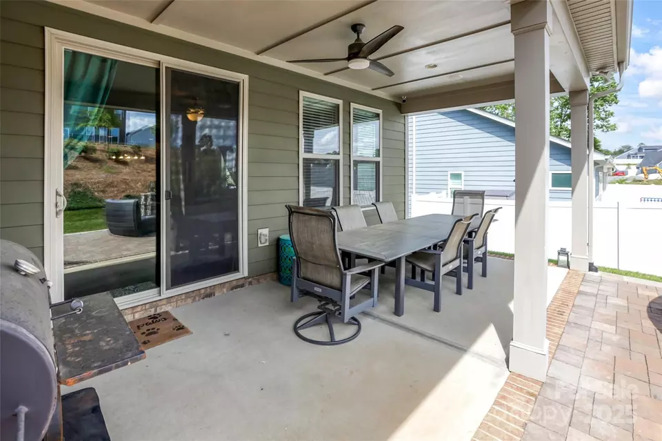 Exterior - 15018 Marymont Ave, Huntersville, NC 28078 photo 6 of 10