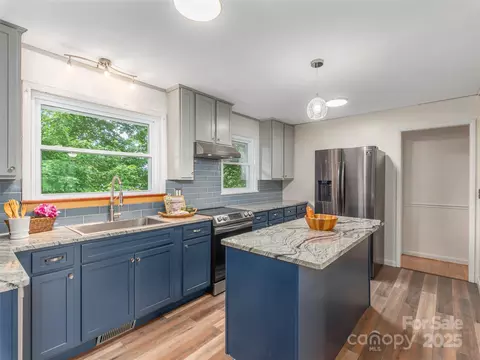 Kitchen - 151 Ingram Loop, Clyde, NC 28721 photo 1 of 3