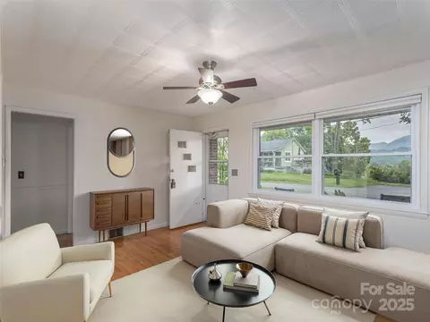 Living - 151 Ingram Loop, Clyde, NC 28721 photo 4 of 4