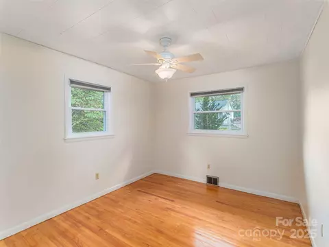 Bedroom - 151 Ingram Loop, Clyde, NC 28721 photo 3 of 3