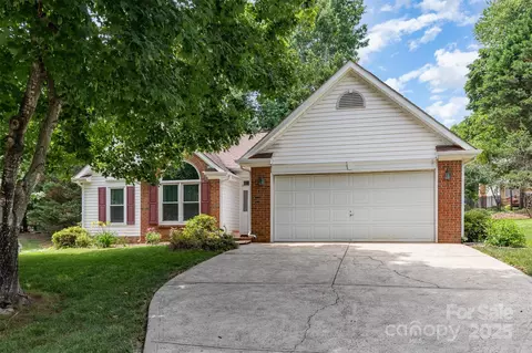 137 Citation Dr, Mooresville, NC 28117