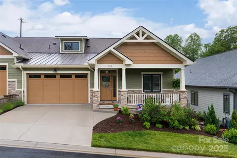 225 Sports Village Dr, Hendersonville, NC 28739
