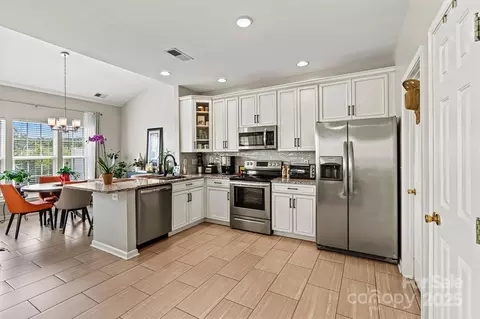 8002 Mariners Pointe Cir, Denver, NC 28037 photo 14