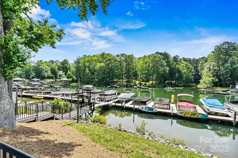 8002 Mariners Pointe Cir, Denver, NC 28037 photo 38