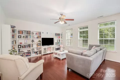 3326 Park South Station Blvd, Charlotte, NC 28210