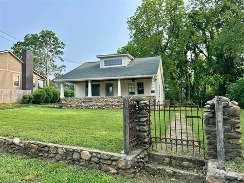 540 Fairview Rd, Asheville, NC 28803