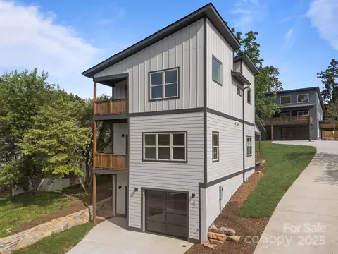 32 Woodrow Ave, Asheville, NC 28801
