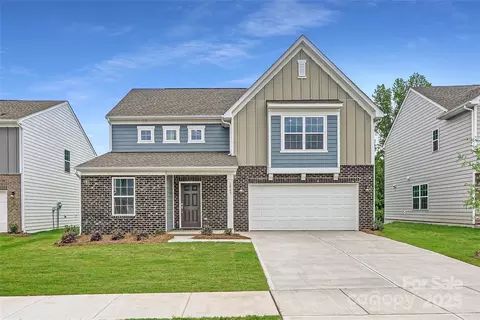 1543 Cottage Creek Dr, Bessemer City, NC 28016