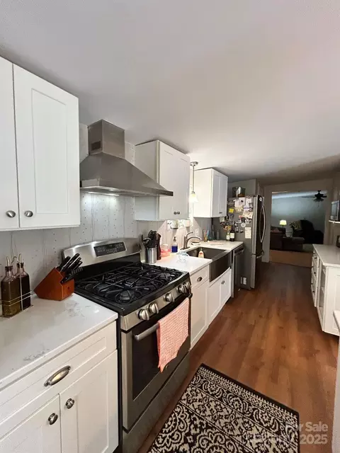 4850 Windy Ridge Rd, Morganton, NC 28655