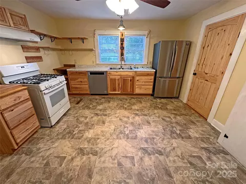 2131 E Nc 10 Hwy, Conover, NC 28613 photo 29
