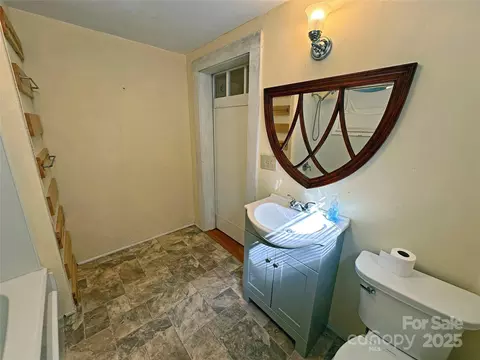 2131 E Nc 10 Hwy, Conover, NC 28613 photo 10