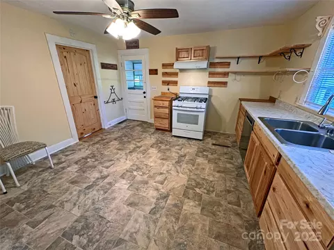 2131 E Nc 10 Hwy, Conover, NC 28613 photo 3