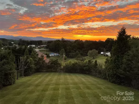 87 Collins Rd, Marshall, NC 28753 photo 2
