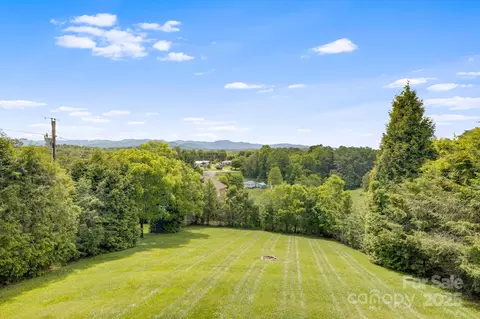 87 Collins Rd, Marshall, NC 28753 photo 3