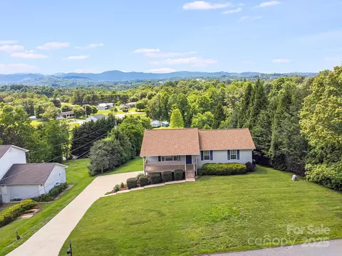 87 Collins Rd, Marshall, NC 28753 photo 4
