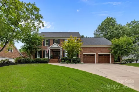 6916 Cameron Glen Dr, Charlotte, NC 28210