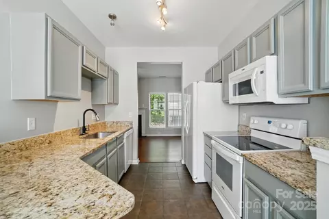10867 Garden Oaks Ln, Charlotte, NC 28273