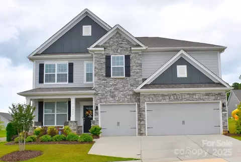 7046 N Bridge Dr, Huntersville, NC 28078