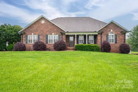 2817 Long 1 Cir #1, Iron Station, NC 28080