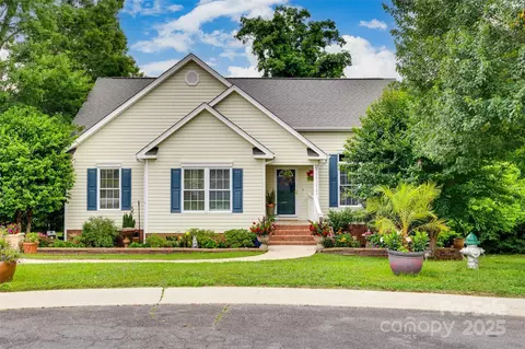 2132 Cubla Ct, Rock Hill, SC 29732