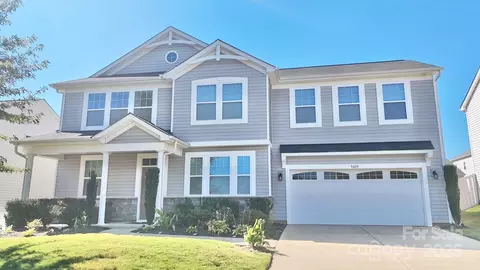 9419 Silverdale Ln, Charlotte, NC 28269
