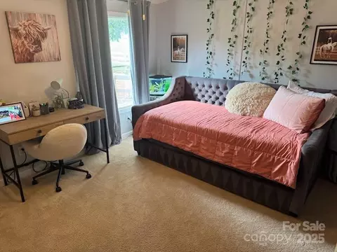 Bedroom - 2932 Rant Drum Rd, Maiden, NC 28650 photo 3 of 4