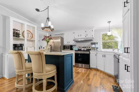 Kitchen - 2932 Rant Drum Rd, Maiden, NC 28650 photo 1 of 2