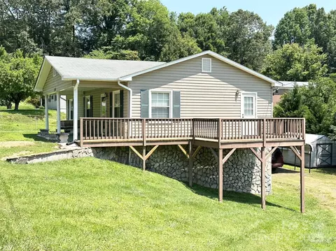 820 NE Seehorn Ne St NE, Lenoir, NC 28645