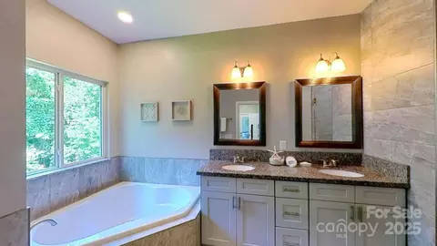 Bath - 3633 Longpond Ln, Monroe, NC 28110 photo 1 of 2