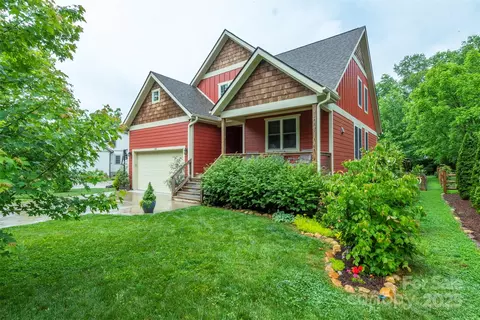 253 Flat Creek Rd, Black Mountain, NC 28711