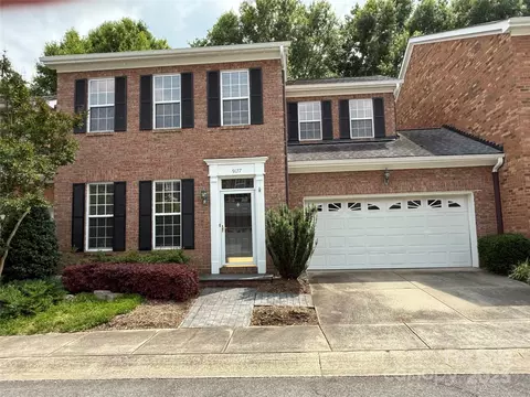 9177 Bonnie Briar Cir, Charlotte, NC 28277