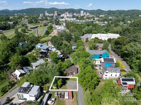 99999 Park Pl, Asheville, NC 28801