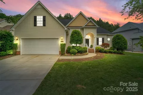 1653 Shetland Ln, Rock Hill, SC 29730