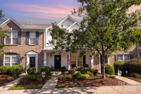 4939 Sunburst Ln, Charlotte, NC 28213