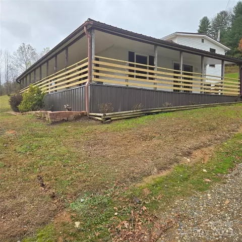 461 Tweed Rd, Marshall, NC 28753