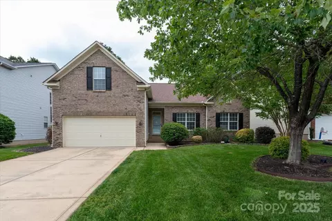 1003 Grayscroft Dr, Waxhaw, NC 28173