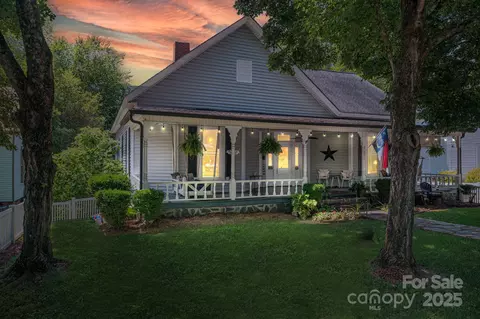 622 E Pine St, Lincolnton, NC 28092