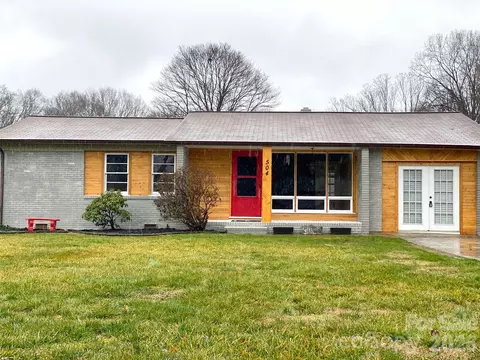 504 Holland Dr, Statesville, NC 28677