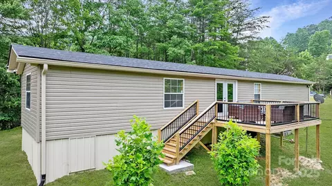8692 Lambs Way, Connelly Springs, NC 28612