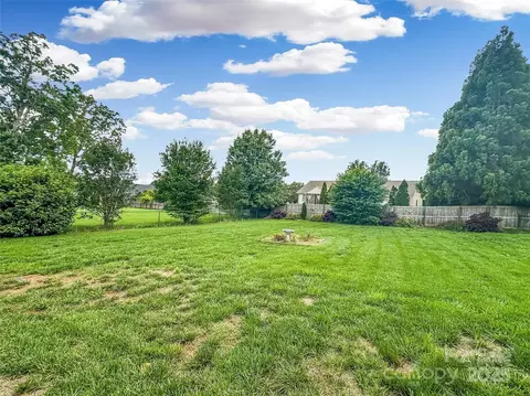 1625 Damascus Cir, Conover, NC 28613 photo 31