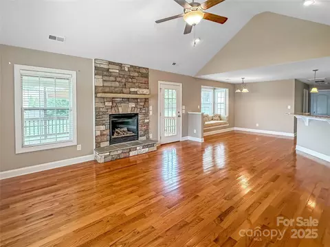 1625 Damascus Cir, Conover, NC 28613 photo 14