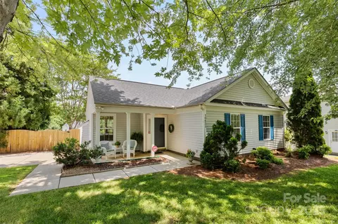 10621 Glenmac Rd, Charlotte, NC 28215