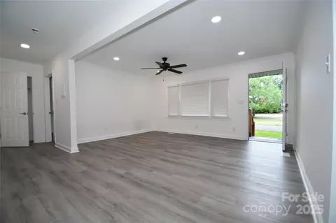Living - 706 Mcintyre St, Monroe, NC 28110 photo 1 of 2