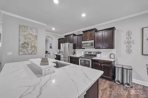 Kitchen - 19455 Smith Cir, Cornelius, NC 28031 photo 1 of 3
