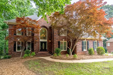 4672 Snow Dr, Harrisburg, NC 28075