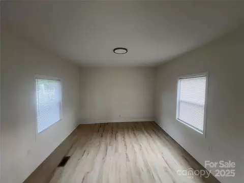 Living - 39 E White St, Chester, SC 29706 photo 4 of 4