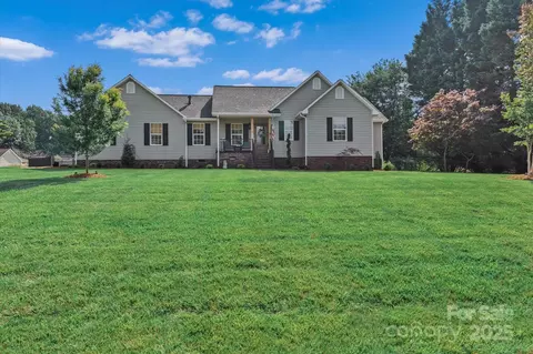 166 Rumple Hill Dr, Statesville, NC 28677