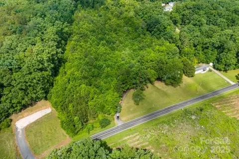 41042 Dennis Rd, Albemarle, NC 28001