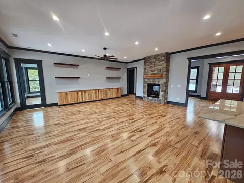Living - 1076 Table View 55 Dr #55, Morganton, NC 28655 photo 8 of 9
