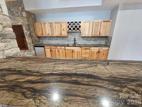 Kitchen - 1076 Table View 55 Dr #55, Morganton, NC 28655 photo 2 of 3